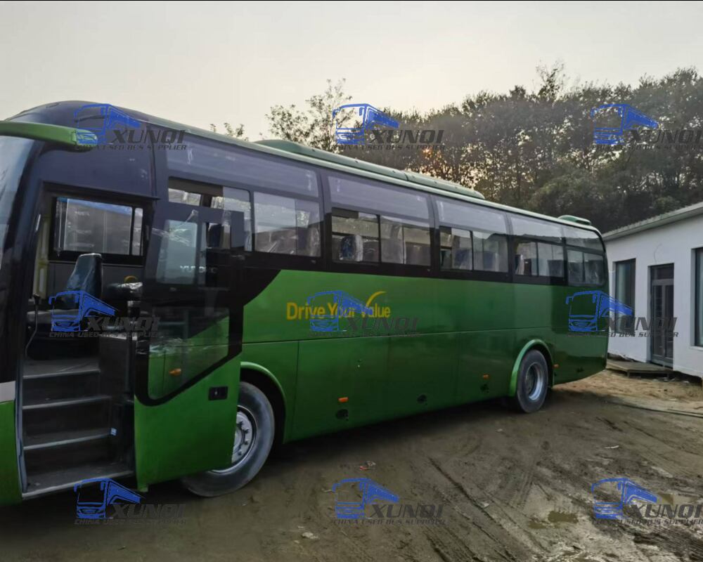 Used Bus For Sale 49-60 Seats Leaf Spring 2019 Year Middle Door Yutong ZK6110