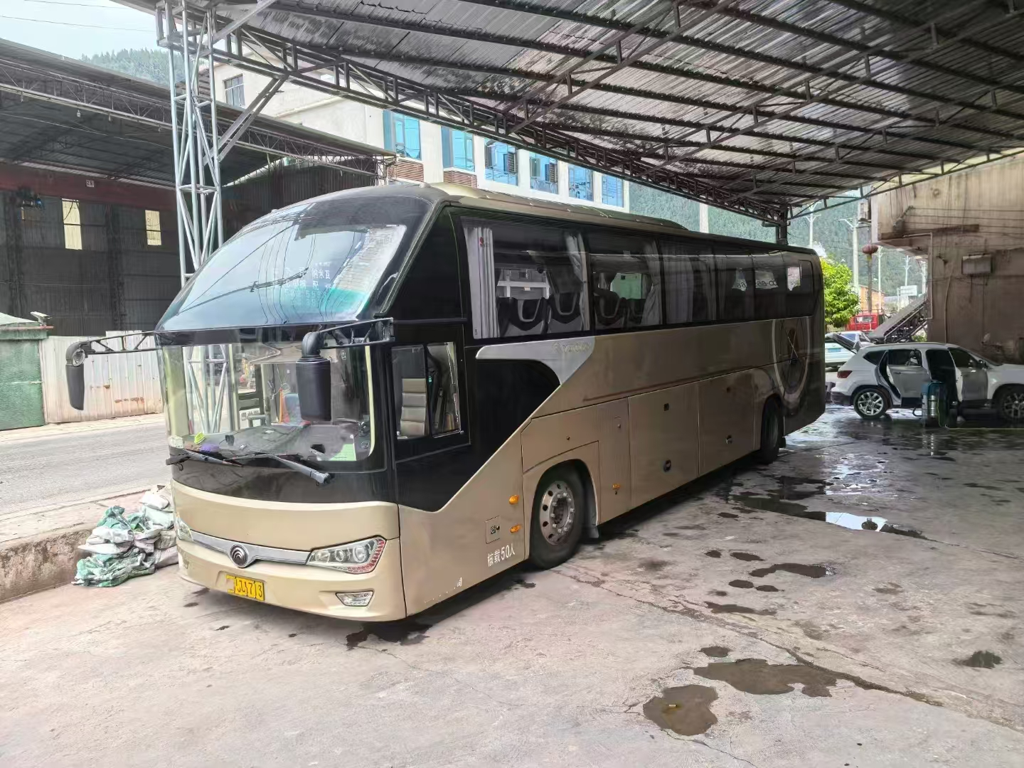 Yutong new bus model zk6128