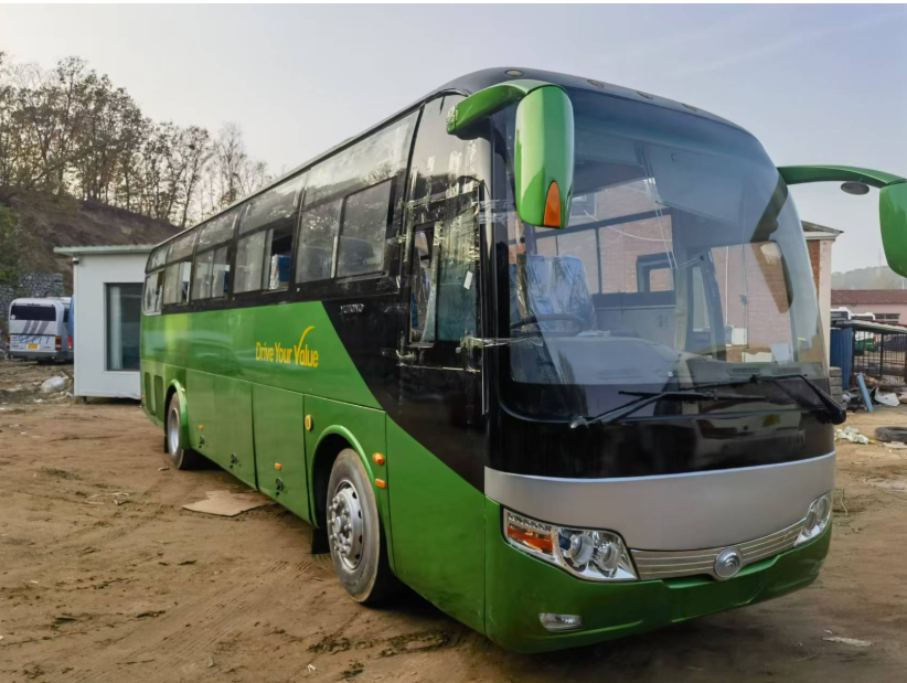 Yutong morden bus model zk6110