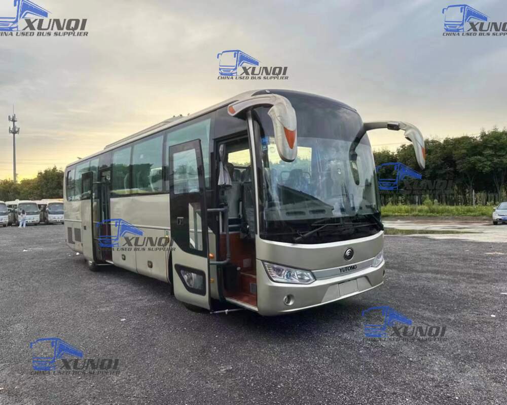 pl159658117-used_bus_for_sale_49_seats_leaf_spring_2016_year_middle_door_yutong_zk6115