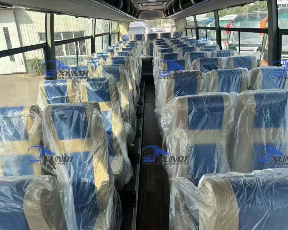 Used Yutong Front Engine Bus LhdRhd Plate Spring Suspension passenger Bus 54 Seats Zk6107d (5)