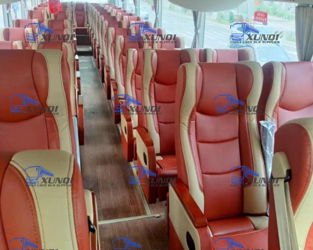 Yutong Bus High-end Business Sleeper Seat with Footrest Sleeper Chair and USB Charging (2)
