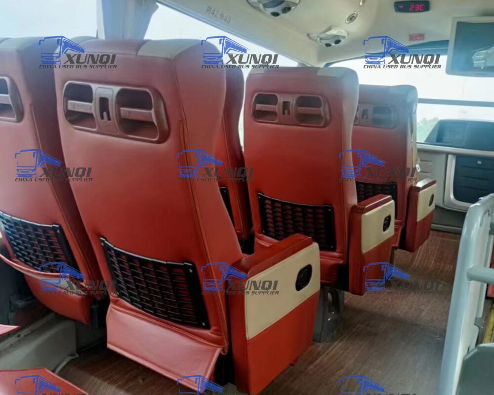 Yutong Bus High-end Business Sleeper Seat with Footrest Sleeper Chair and USB Charging (4)