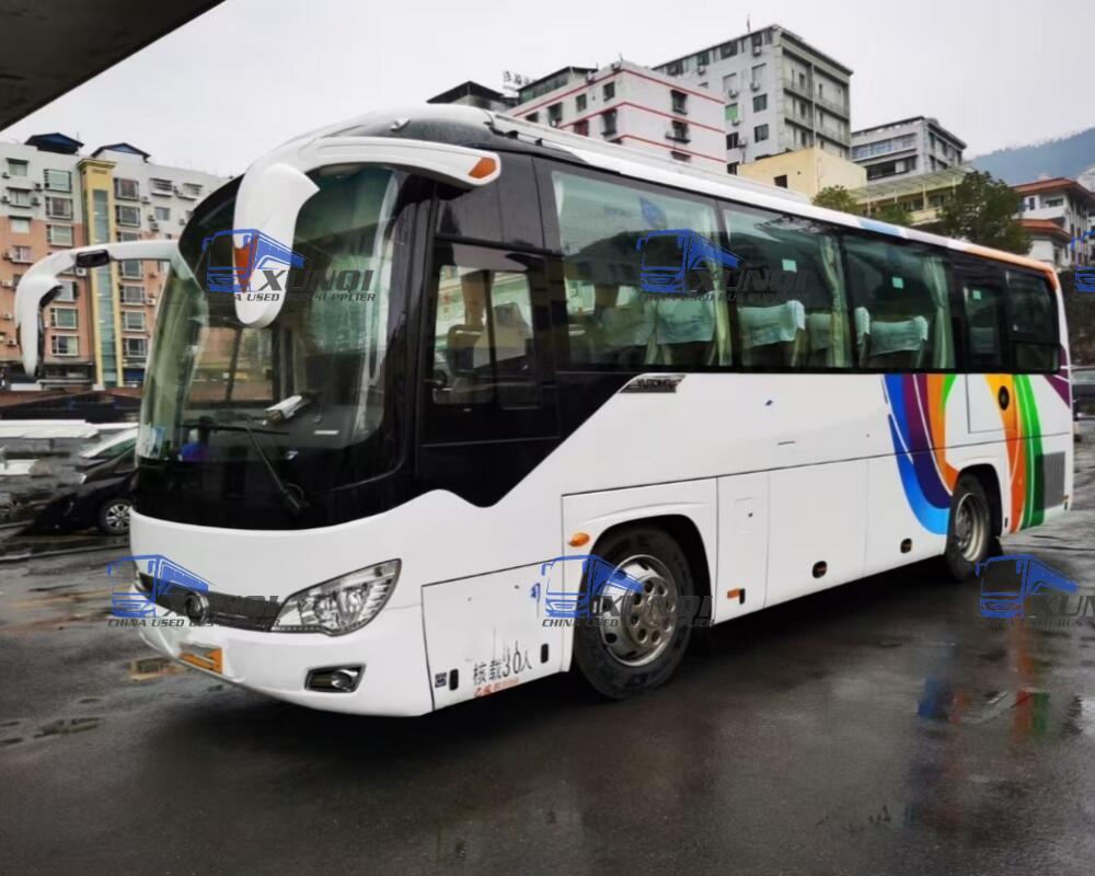 30 Seats 8.5 meters long Used YUTONG Buses zk6888 2019 Year yuchai 6 cylindres engine (4)