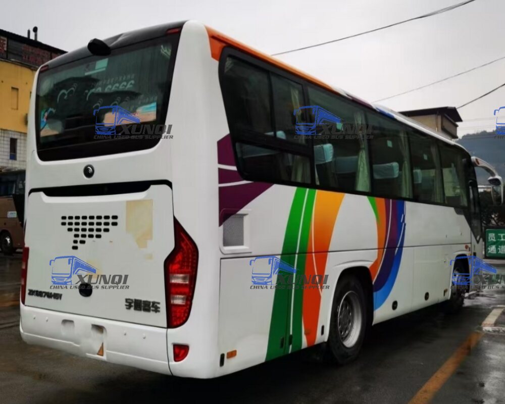 30 Seats 8.5 meters long Used YUTONG Buses zk6888 2019 Year yuchai 6 cylindres engine (5)