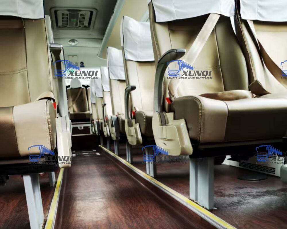 30 Seats 8.5 meters long Used YUTONG Buses zk6888 2019 Year yuchai 6 cylindres engine (7)