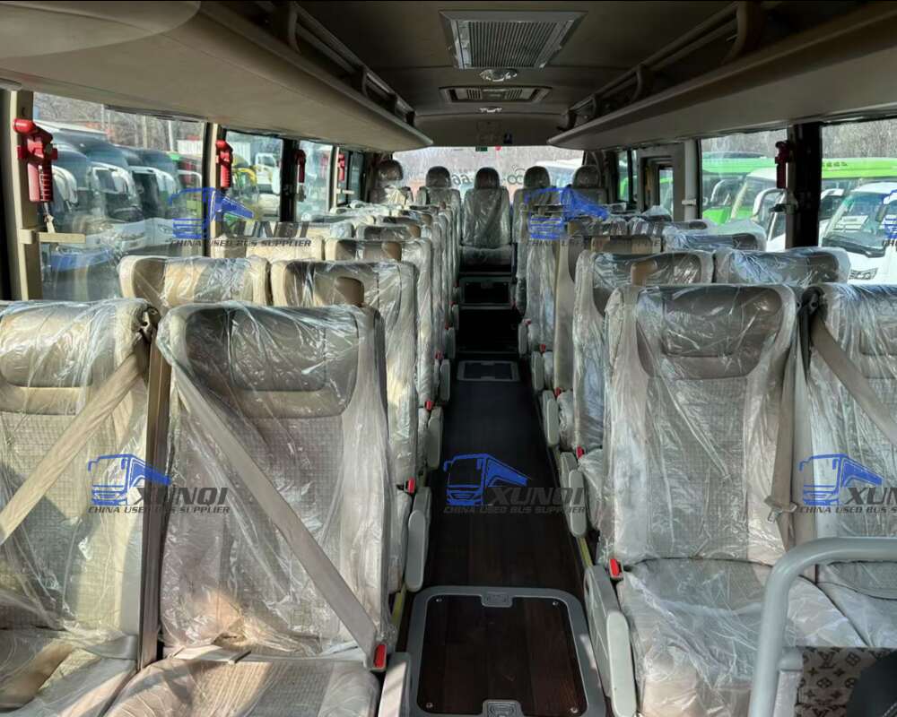 34 Seats 8.5 meters long Used YUTONG Buses zk6818 2019 Year Weichai 6-cylinder engine (10)