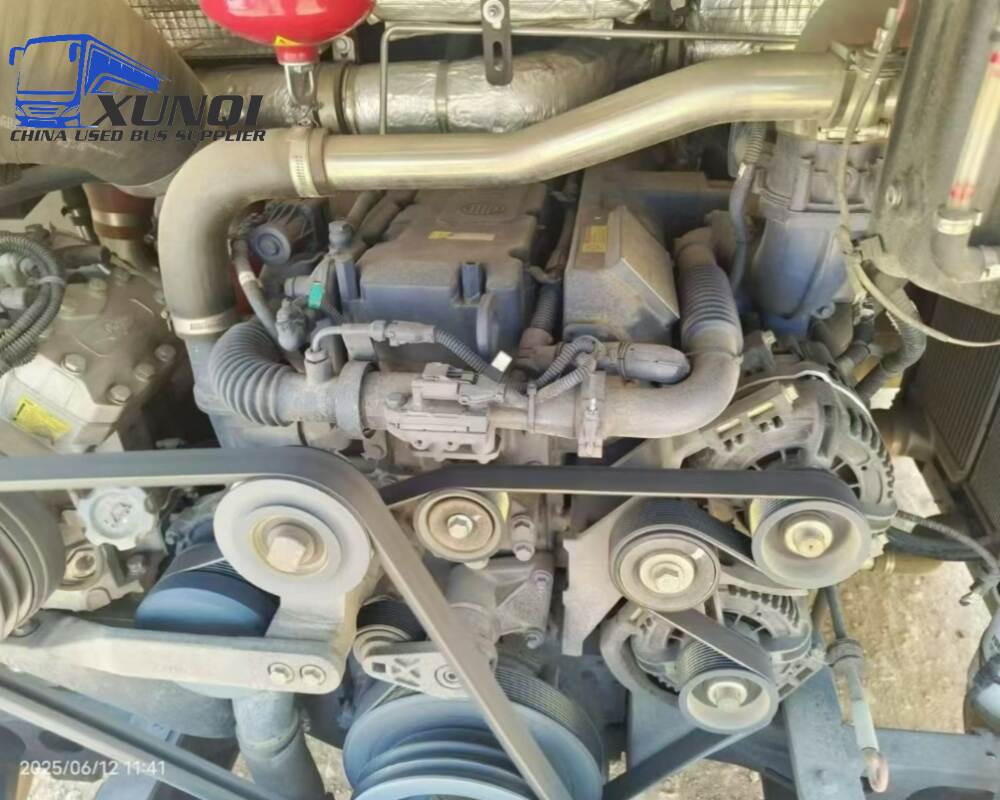 38 Seats 9 meters long Used YUTONG Buses zk6906 38 Seats 9 meters long Used YUTONG Buses zk6906