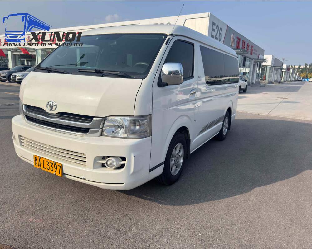 TOYOTA HIACE 9 Seats mini bus for sale petrol manual transmission 2020 model excellent condition low price