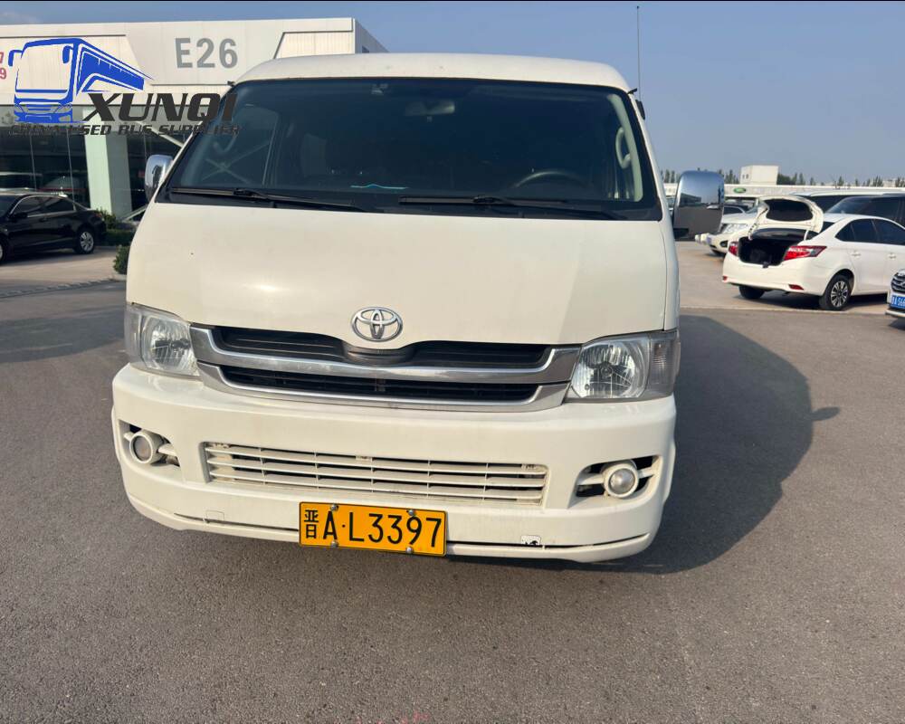 TOYOTA HIACE 9 Seats mini bus for sale petrol manual transmission 2020 model excellent condition low price
