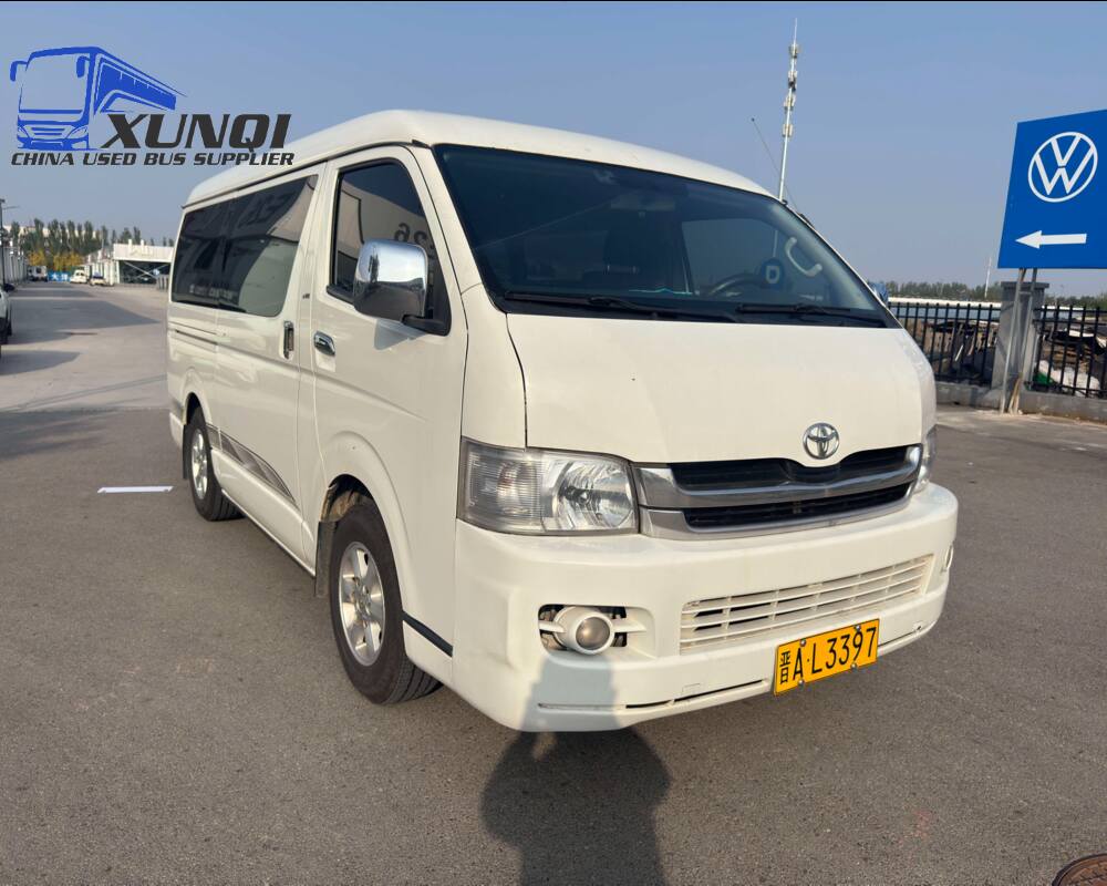 TOYOTA HIACE 9 Seats mini bus for sale petrol manual transmission 2020 model excellent condition low price
