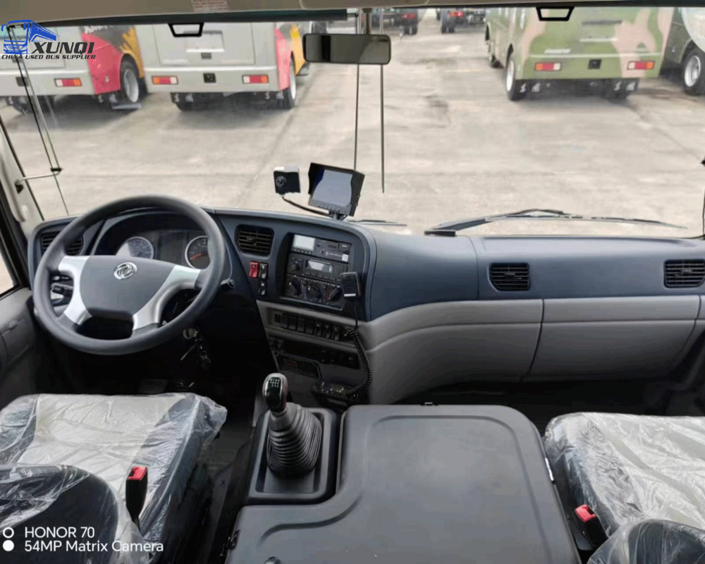 Dongfeng brand new 4x4 4WD 23 Seats 7 meters long mini bus