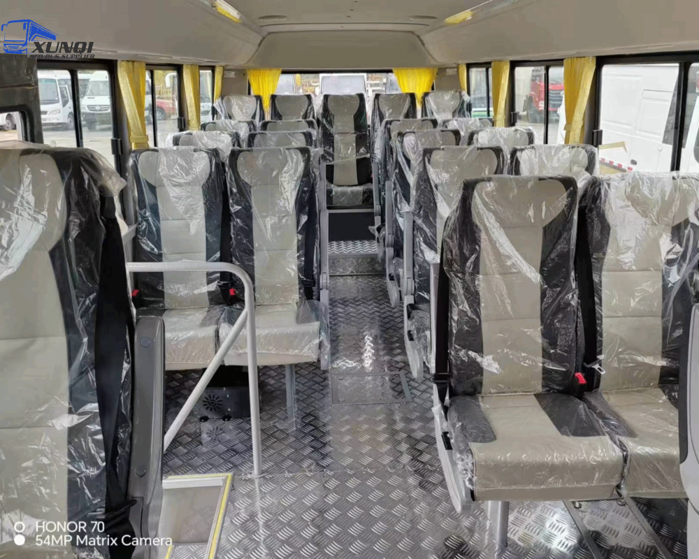 Dongfeng brand new 4x4 4WD 23 Seats 7 meters long mini bus
