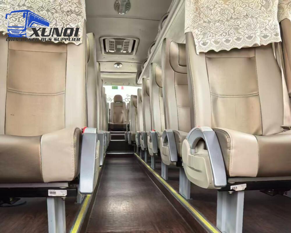 YUTONG 38 Seats mini bus 9 meters long Used YUTONG Buses zk6907 2018 Year yuchai 6-cylinder engine