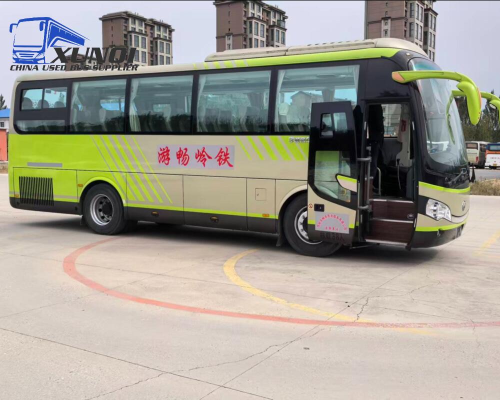 YUTONG 38 Seats mini bus 9 meters long Used YUTONG Buses zk6907 2018 Year yuchai 6-cylinder engine