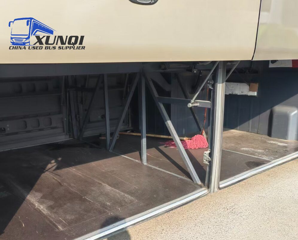 Used YUTONG bus zk6609 19 Seats mini bus 6 meters long 2021 Year yuchai 4-cylinder engine