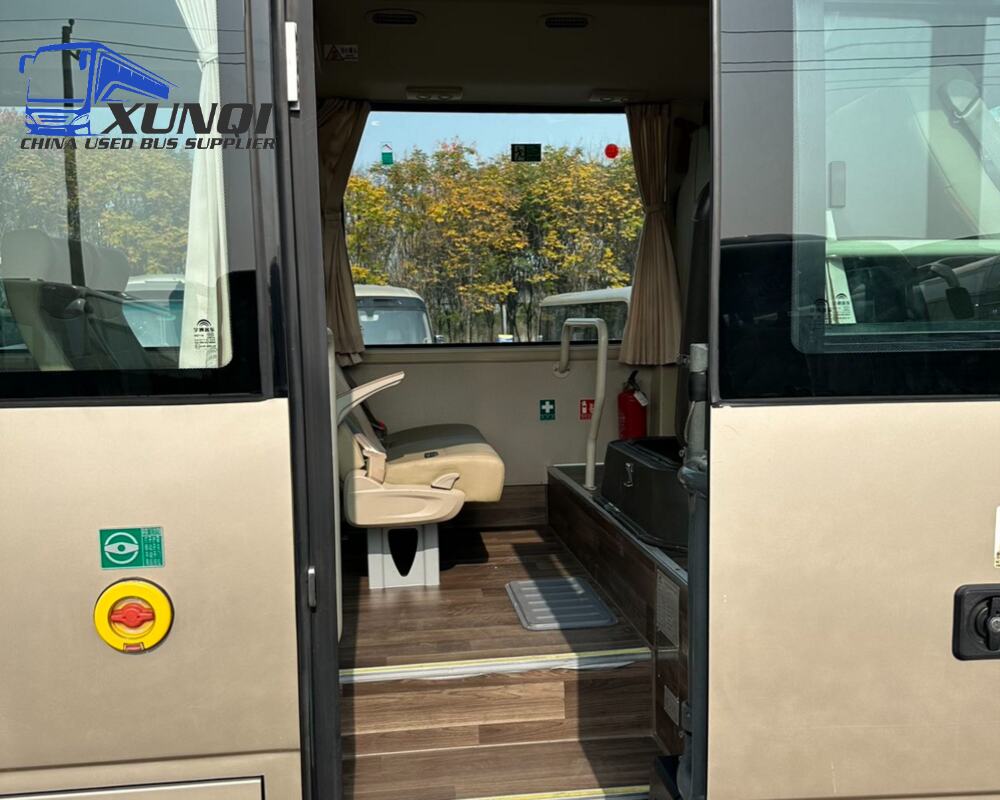 Used YUTONG bus zk6609 19 Seats mini bus 6 meters long 2021 Year yuchai 4-cylinder engine