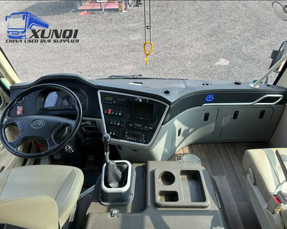 Used YUTONG bus zk6609 19 Seats mini bus 6 meters long 2021 Year yuchai 4-cylinder engine