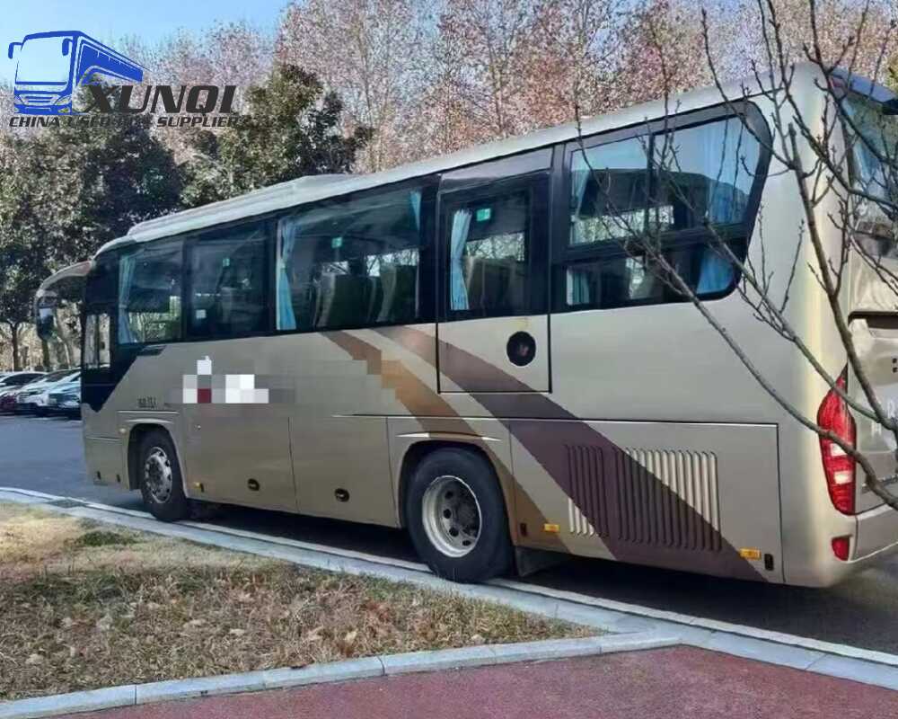 Used YUTONG bus zk6906 38 Seats mini bus 9 meters long 2019 Year yuchai 6-cylinder engine