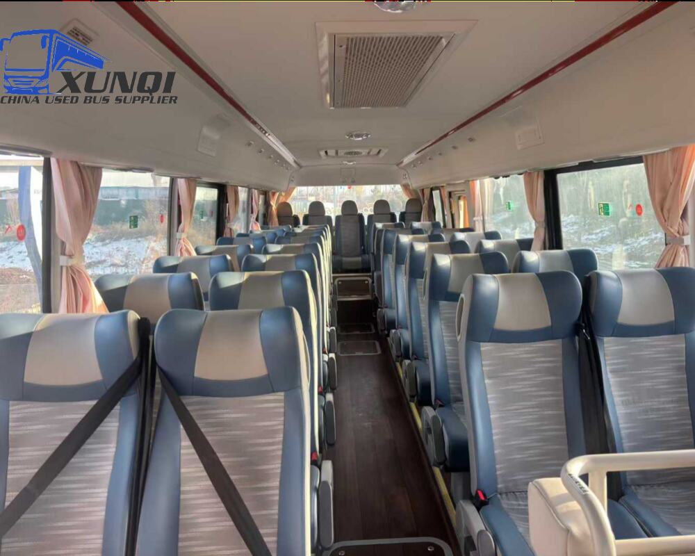Used YUTONG bus zk6876 36 Seats mini bus 9 meters long 2021 Year weichai 6-cylinder engine (1)