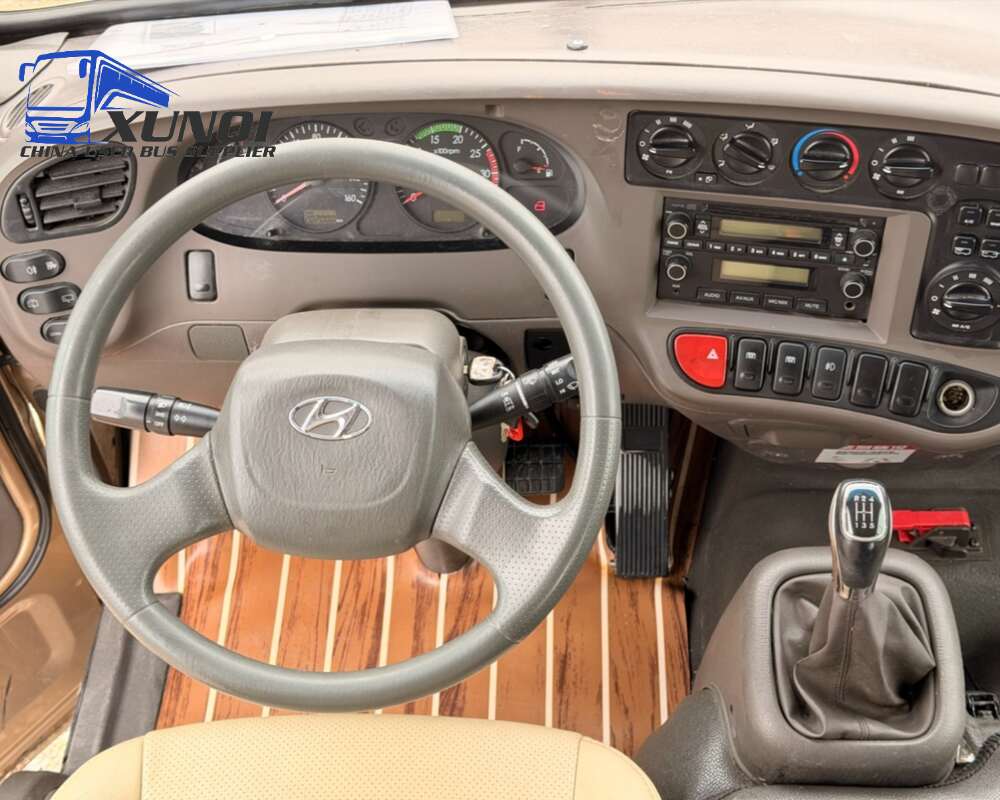 used Hyundai County Bus diesel engine Four cylinder diesel engine 29 seats 2019 year