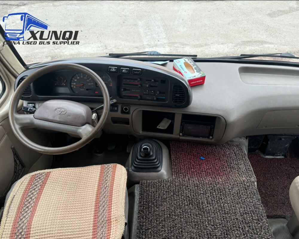 used  Toyota coaster bus Hino engine Four cylinder diesel engine 29 seats 2019 year  (3)