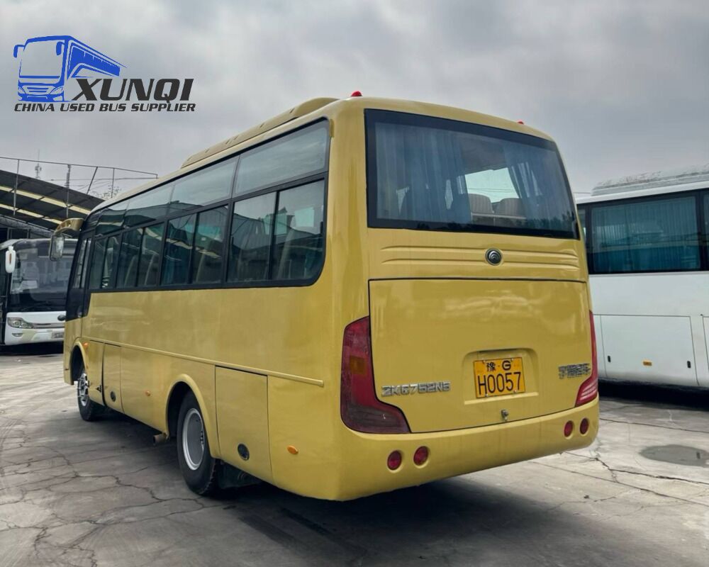 Used Yutong CNG bus 30 Seats 8 meters long  2018 Year