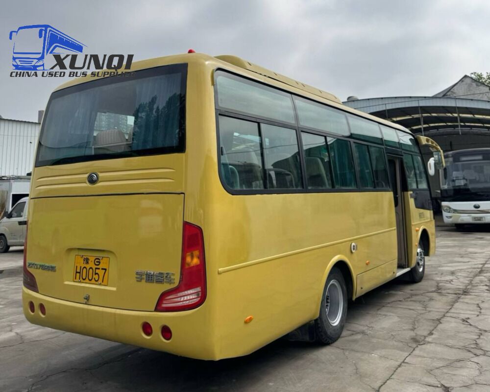 Used Yutong CNG bus 30 Seats 8 meters long 2018 Year