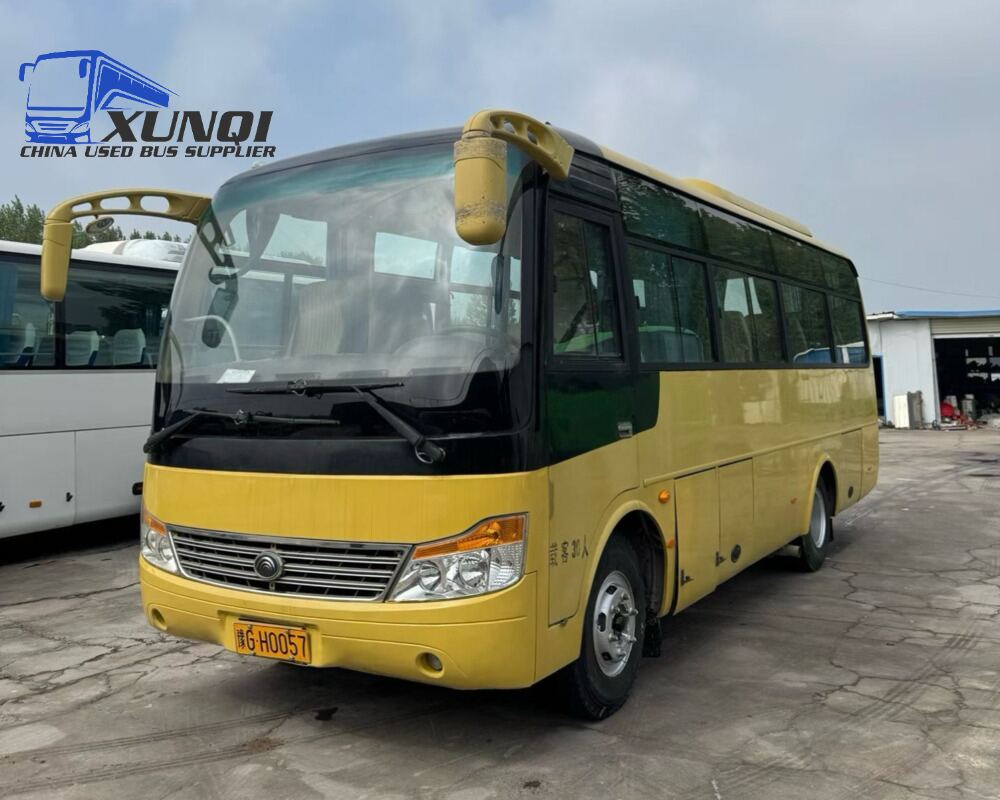 Used Yutong CNG bus 30 Seats 8 meters long 2018 Year