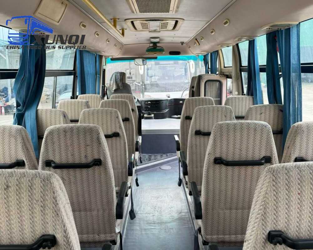 Used Yutong CNG bus 30 Seats 8 meters long  2018 Year