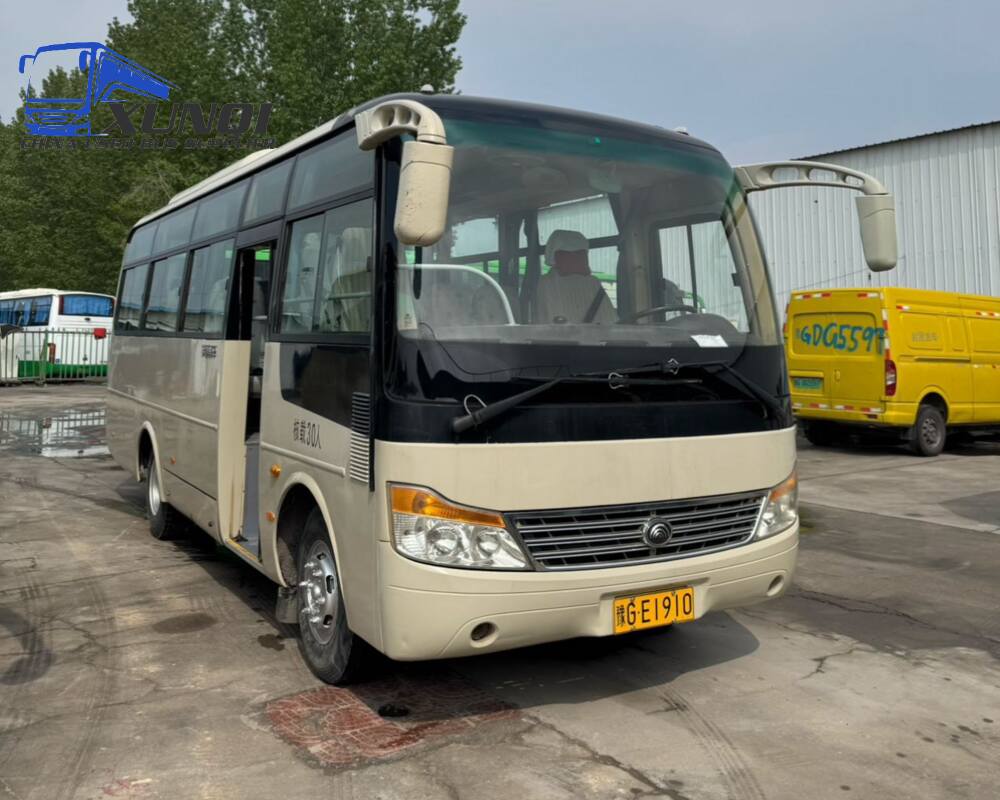 Used Yutong CNG bus ZK6792 30 Seats 8 meters long 2018 Year