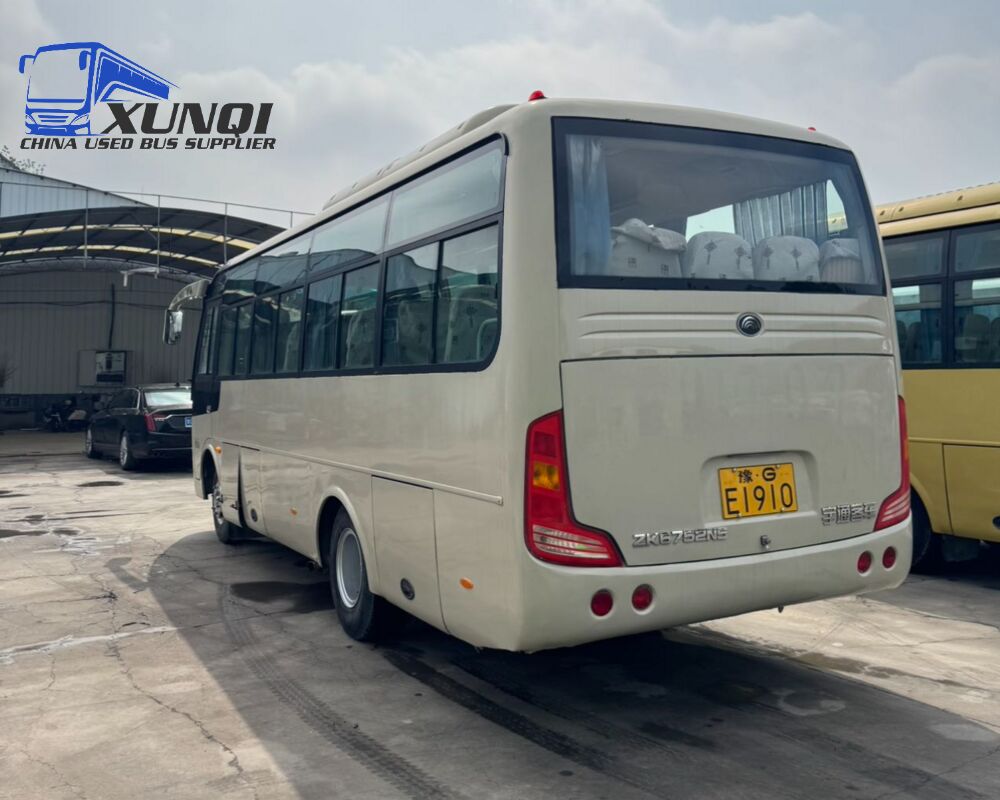 Used Yutong CNG bus ZK6792 30 Seats 8 meters long 2018 Year