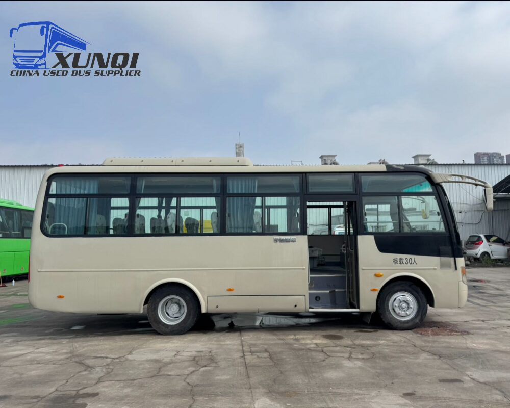 Used Yutong CNG bus ZK6792 30 Seats 8 meters long 2018 Year