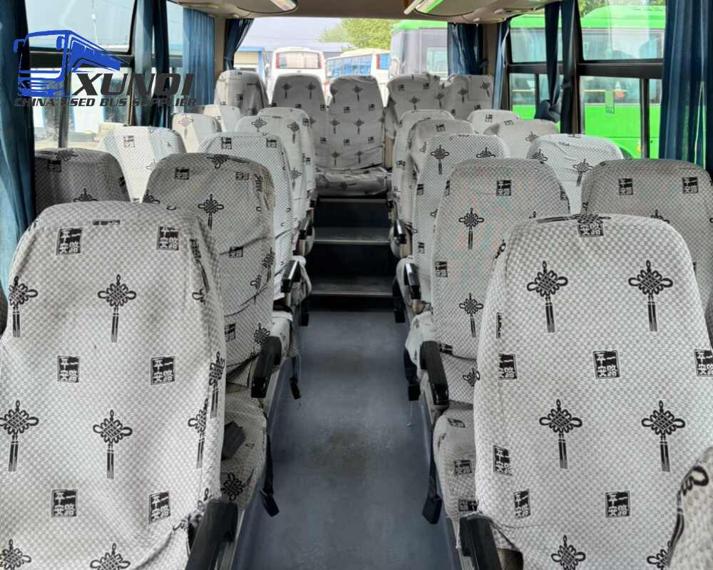 Used Yutong CNG bus ZK6792 30 Seats 8 meters long 2018 Year