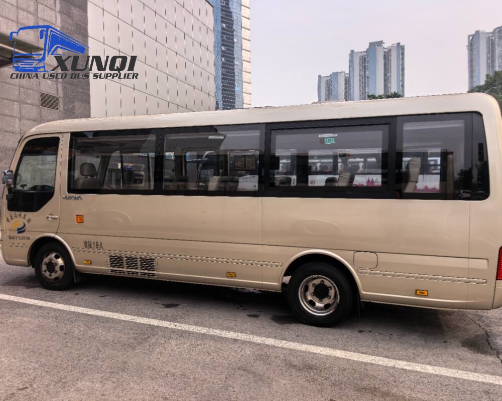Used YUTONG mini bus T7 25 Seats mini bus 7 meters long 2021 Year yuchai 4-cylinder Diesel engine
