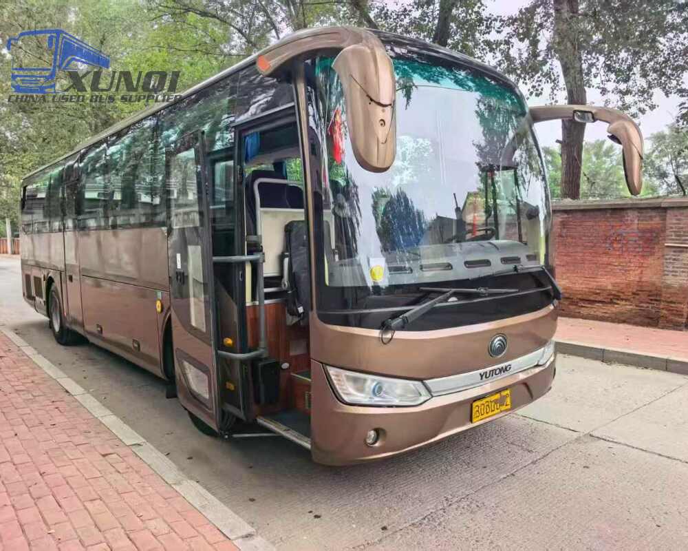Used Yutong bus ZK6115 47 Seats 2016 Year 11 meters long China bus yuchai 6-cylinder diesel engine
