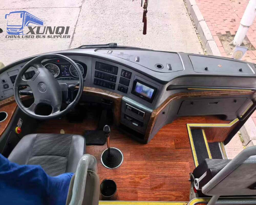 Used Yutong bus ZK6115 47 Seats 2016 Year 11 meters long China bus yuchai 6-cylinder diesel engine