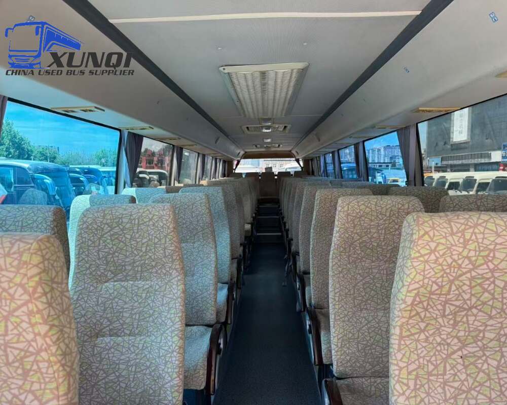 Used Golden Dragon bus XML6127 53 Seats 2013 Year 12 Seters long China bus yuchai 6-cylinder diesel engine