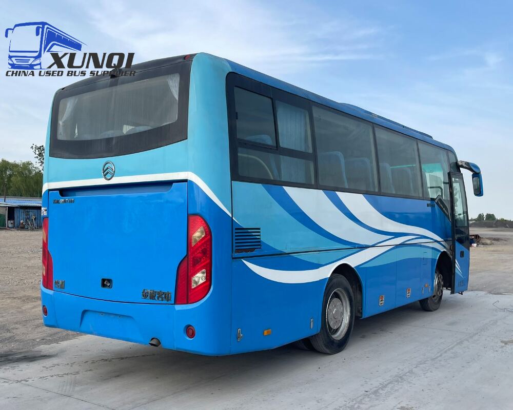 Used Golden Dragon bus XML6807 35 Seats 2012 Year 8 meters long China bus yuchai 4-cylinder diesel engine