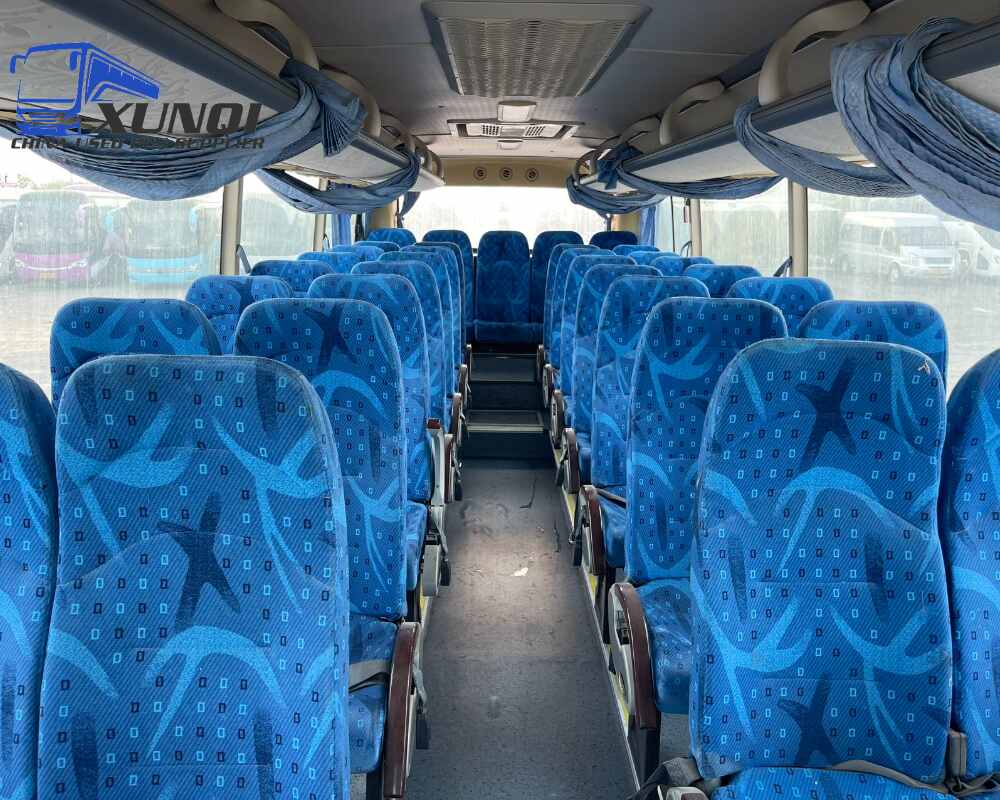 Used Golden Dragon bus XML6807 35 Seats 2012 Year 8 meters long China bus yuchai 4-cylinder diesel engine