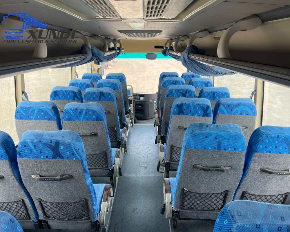 Used Golden Dragon bus XML6807 35 Seats 2012 Year 8 meters long China bus yuchai 4-cylinder diesel engine