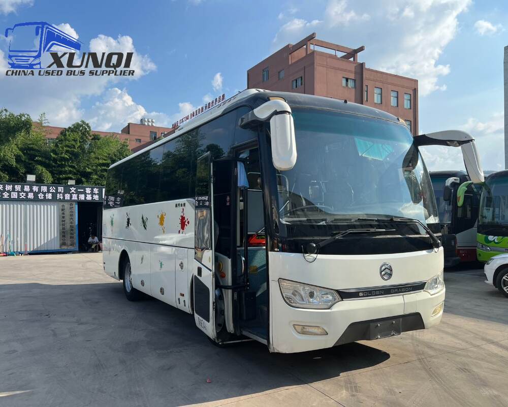 Used Golden Dragon bus XML6827 34 Seats 2018 Year 8 Seters long China bus yuchai 4-cylinder diesel engine