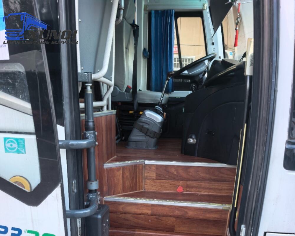 Used Higer bus KLQ6121 50 Seats 2019 Year 12 Seters long China bus yuchai 6-cylinder diesel engine