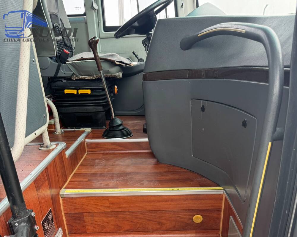 Used Haige bus KLQ6755 32 Seats 2019 Year 7 meters long China bus yuchai 4-cylinder diesel engine