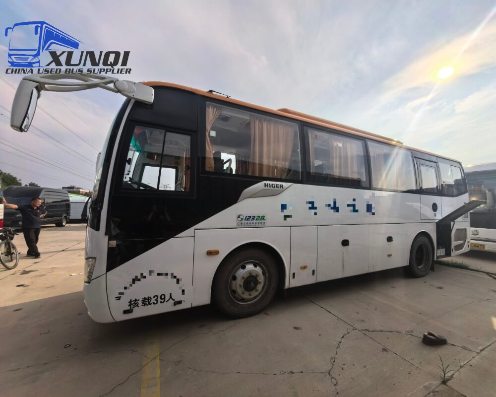 Used Haige bus KLQ6909 39 Seats 2023 Year 9 Seters long China bus yuchai 6-cylinder diesel engine