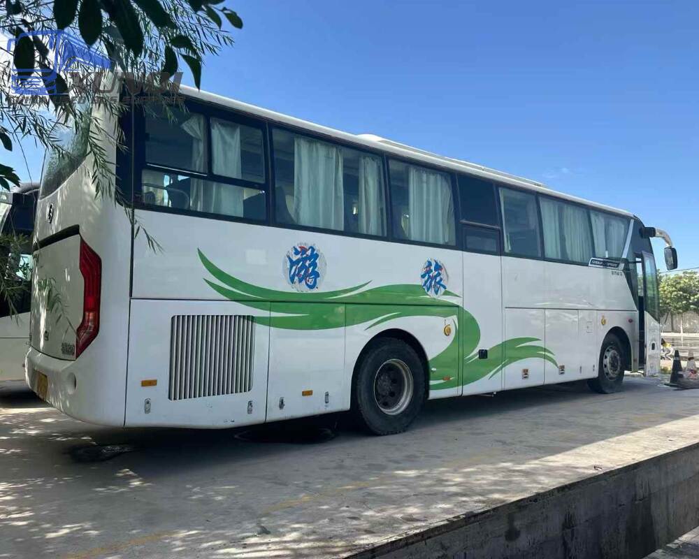 Used Jin lv bus XML6103 41 Seats 2015 Year 10 meters long China bus yuchai 6-cylinder diesel engine