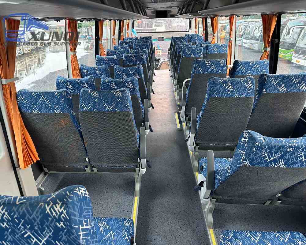 Used Jinlv bus XML6122 50 Seats 2019 Year 12 meters long China bus yuchai 6-cylinder diesel engine