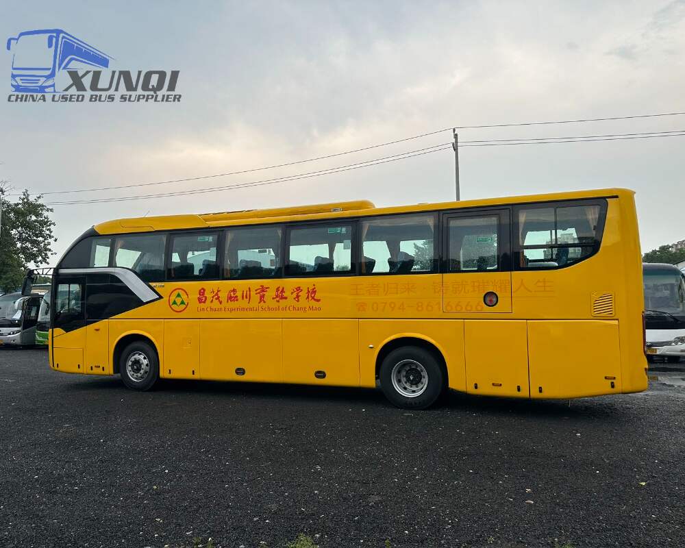 Used Jinlv bus XML6122 50 Seats 2019 Year 12 meters long China bus yuchai 6-cylinder diesel engine