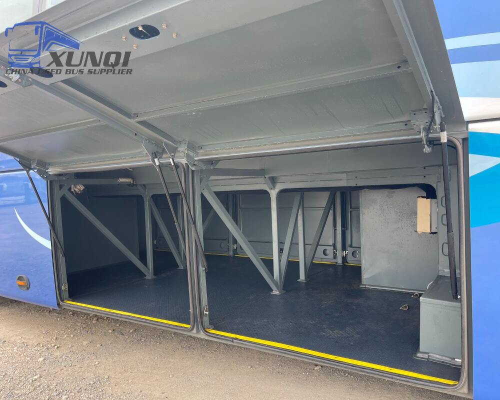 Used Jinlv bus XML6122 54 Seats 2022 Year 12 meters long China bus yuchai 6-cylinder diesel engine