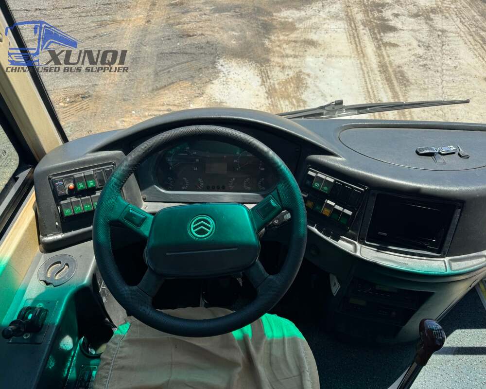 Used Jinlv bus XML6127 53 Seats 2014 Year 12 meters long China bus yuchai 6-cylinder diesel engine